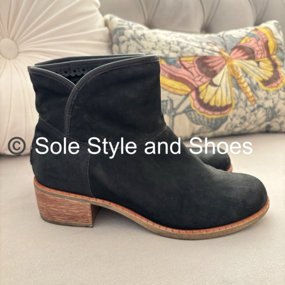 UGG Darling Boots Black 7